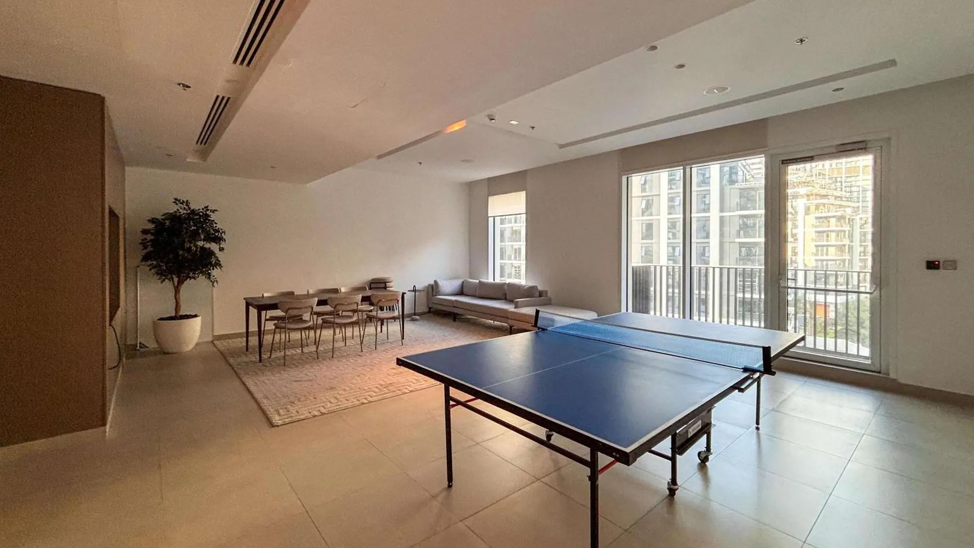 Frank Porter - Creek Horizon T2 Dubai United Arab Emirates