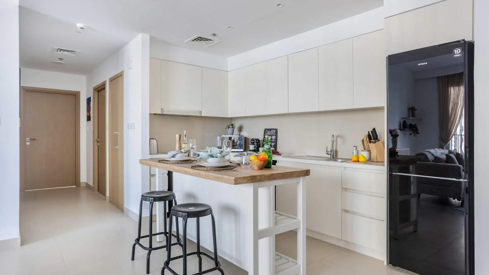 Frank Porter - Creek Horizon T2 Dubai Apartment